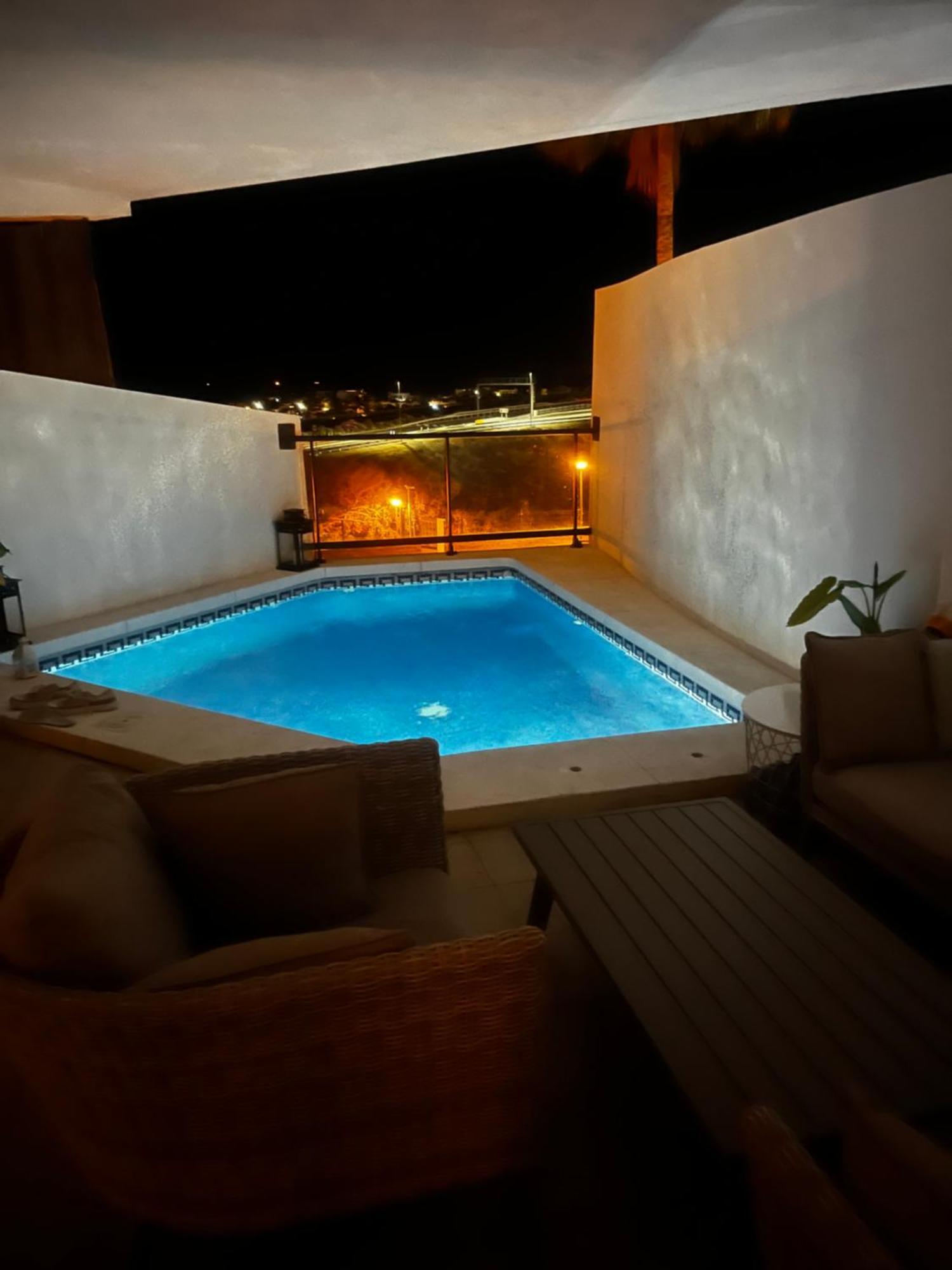 Hollywood Pool Luxury Apartamento *
